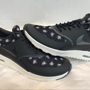 Brand New rare Nike 7 women’s Nike air Max Thea leopard print cute RARE